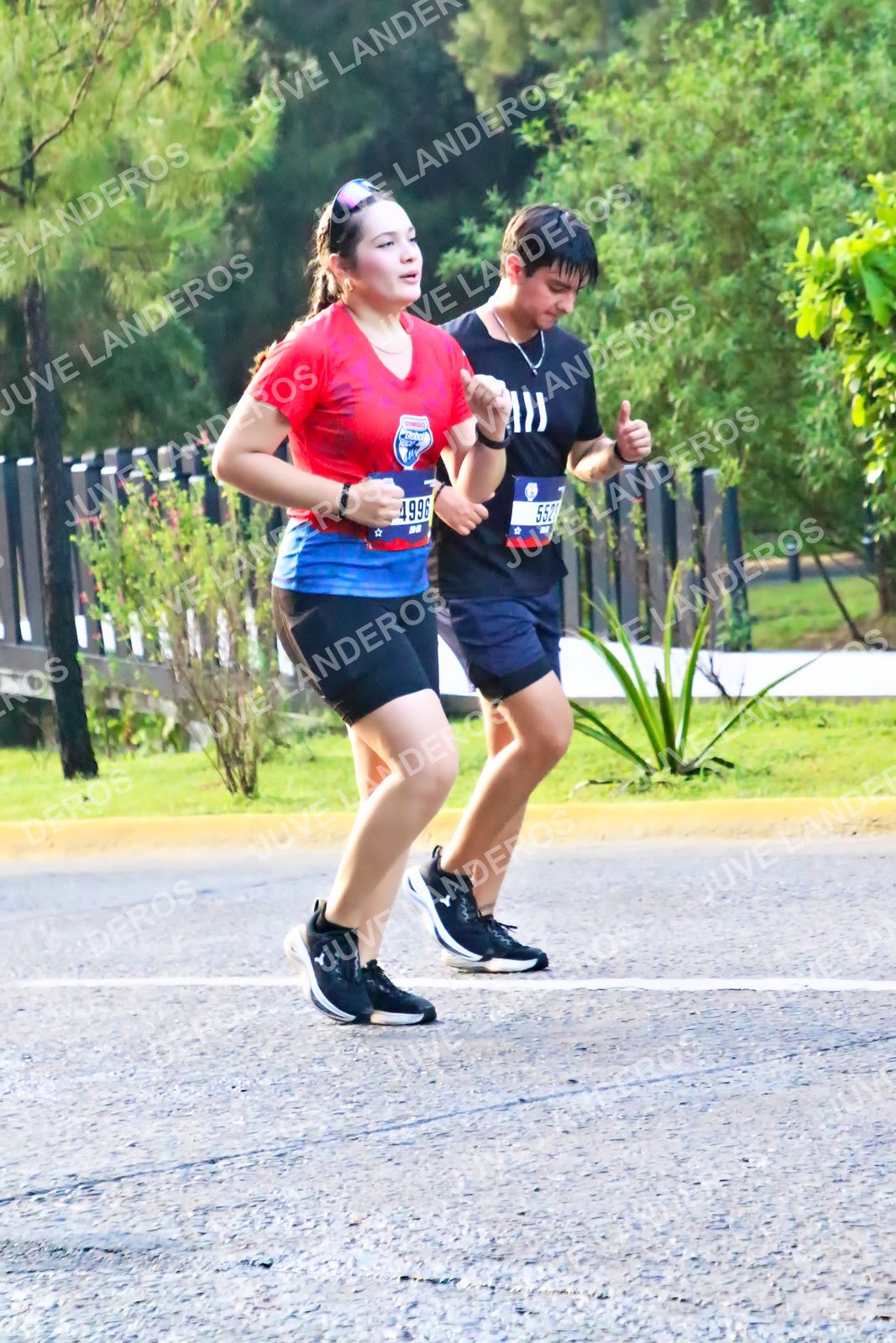 Foto de la CARRERA BIMBO GLOBAL RACE GUADALAJARA en Centro Comercial Andares, Blvd. Puerta de Hierro 4965, Zapopan a las 07:36 · dorsal 4996