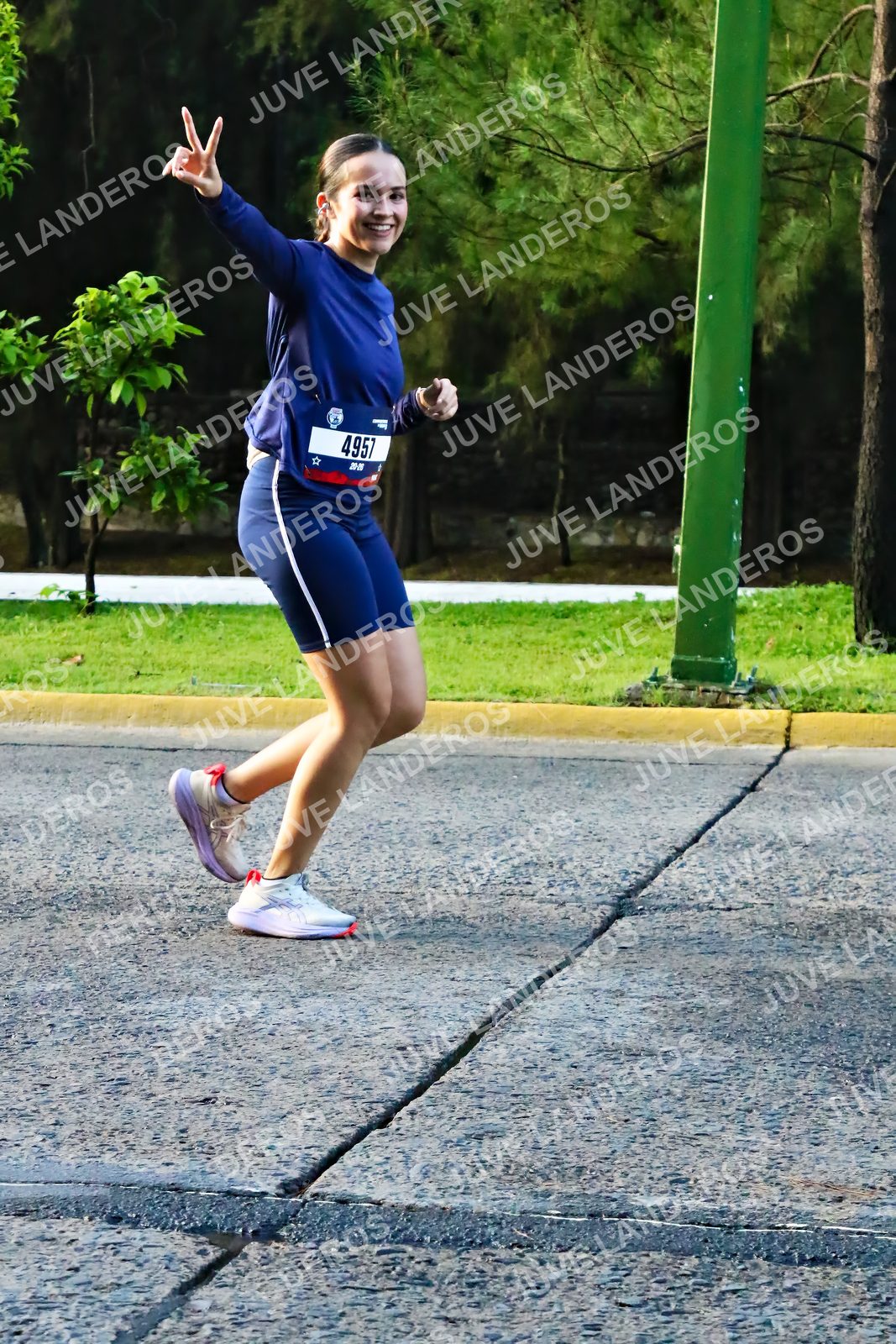 Foto de la CARRERA BIMBO GLOBAL RACE GUADALAJARA en Centro Comercial Andares, Blvd. Puerta de Hierro 4965, Zapopan a las 07:35 · dorsal 4957