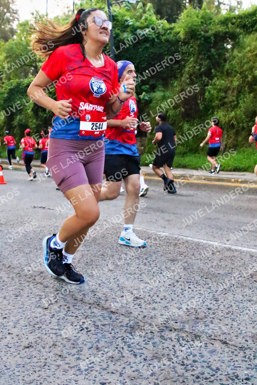 Foto de la CARRERA BIMBO GLOBAL RACE GUADALAJARA en Centro Comercial Andares, Blvd. Puerta de Hierro 4965, Zapopan a las 05:00 · dorsal 2544