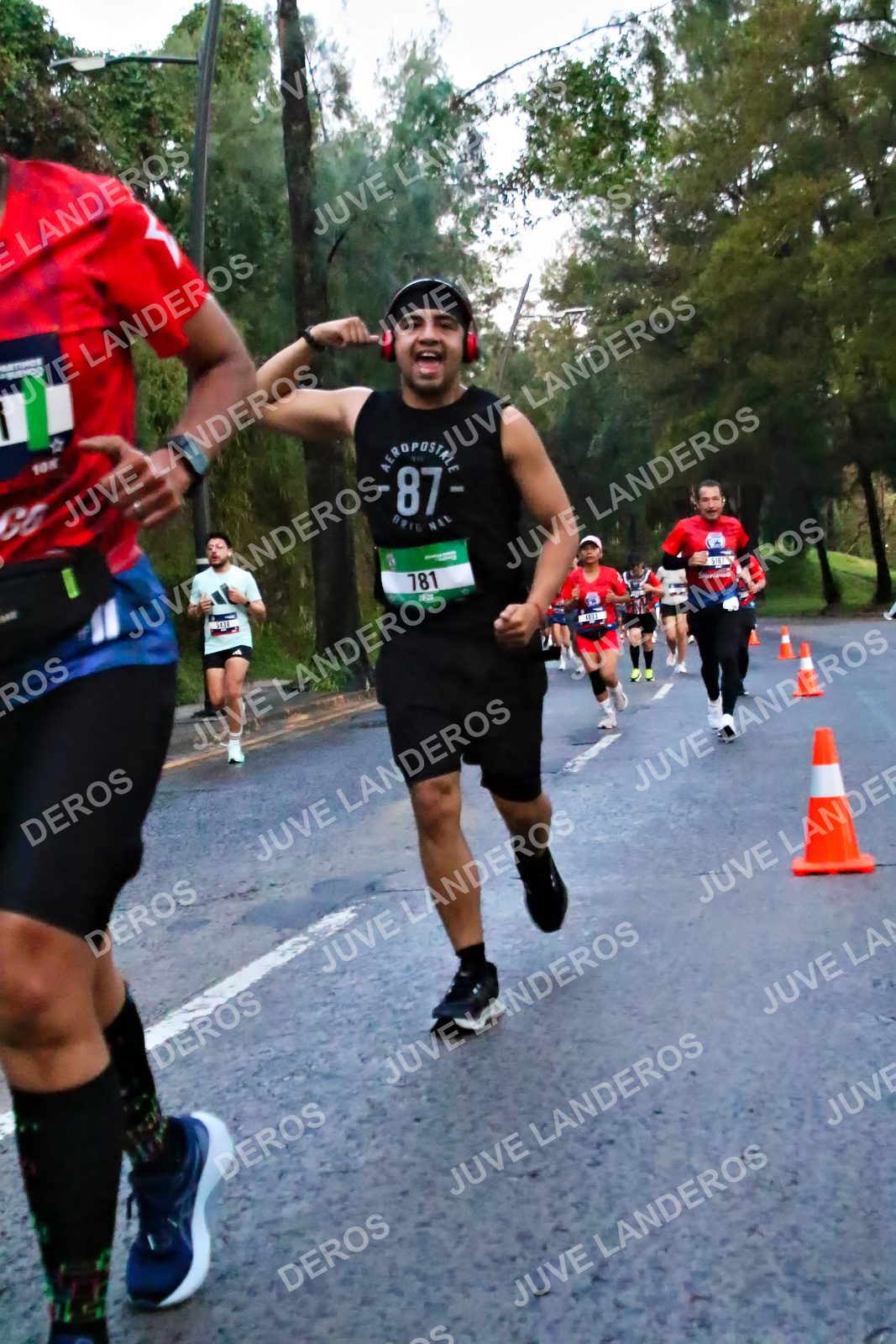 Foto de la CARRERA BIMBO GLOBAL RACE GUADALAJARA en Centro Comercial Andares, Blvd. Puerta de Hierro 4965, Zapopan a las 06:39 · dorsal 87, 781
