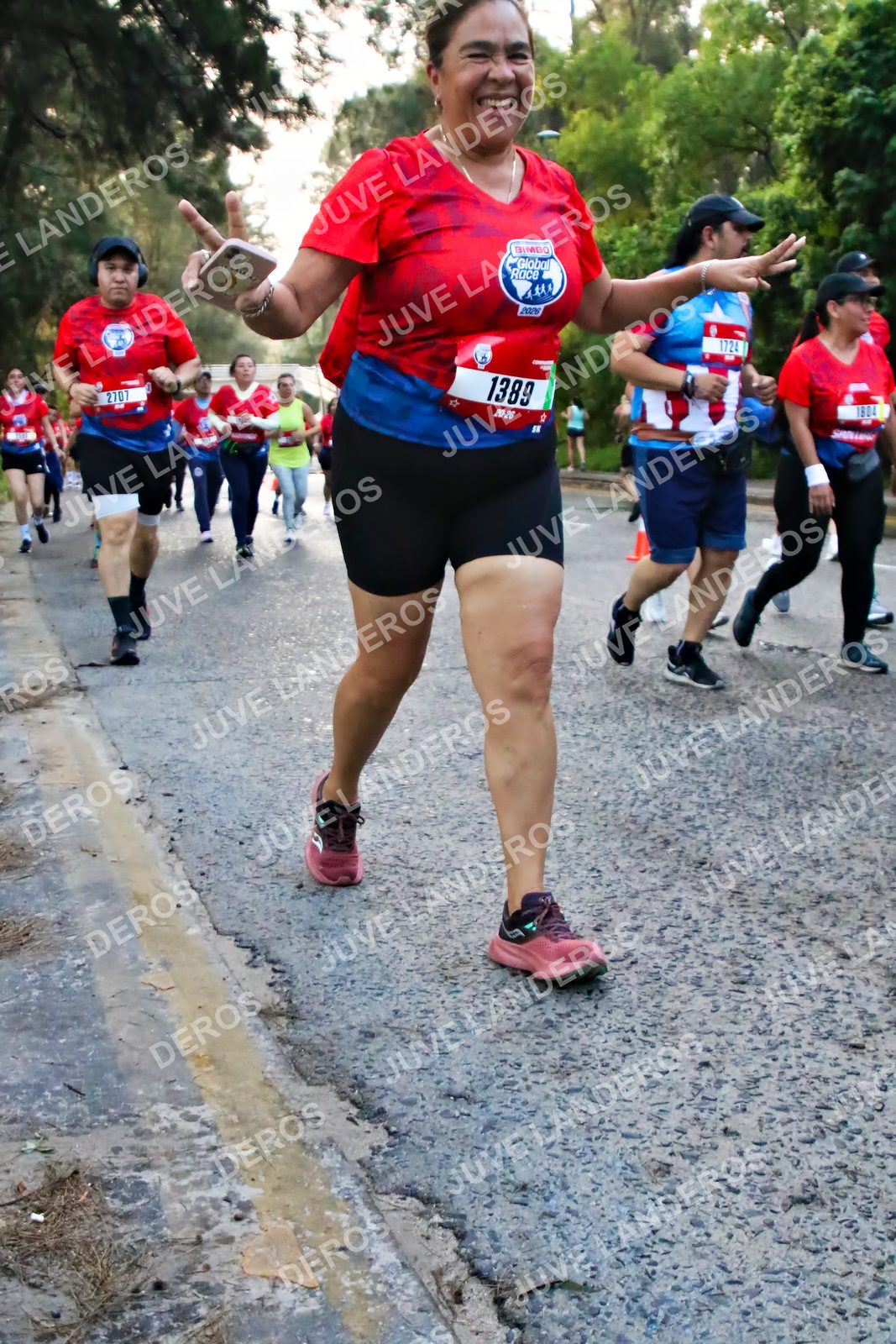 Foto de la CARRERA BIMBO GLOBAL RACE GUADALAJARA en Centro Comercial Andares, Blvd. Puerta de Hierro 4965, Zapopan a las 07:04 · dorsal 1389, 2707, 1724, 1804