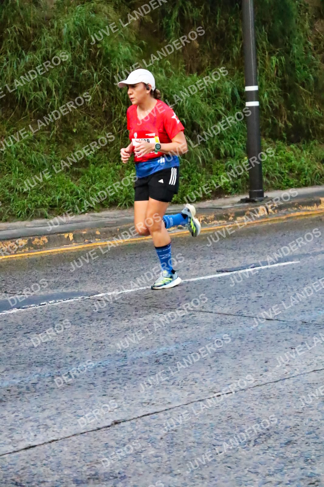 Foto de la CARRERA BIMBO GLOBAL RACE GUADALAJARA en Centro Comercial Andares, Blvd. Puerta de Hierro 4965, Zapopan a las 04:55