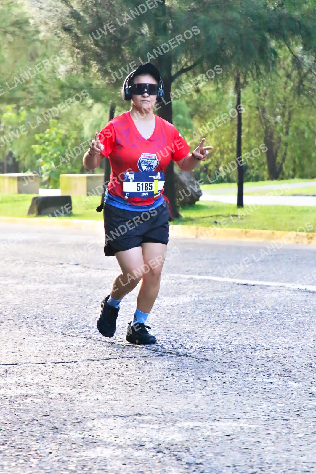 Foto de la CARRERA BIMBO GLOBAL RACE GUADALAJARA en Centro Comercial Andares, Blvd. Puerta de Hierro 4965, Zapopan a las 07:38 · dorsal 5185