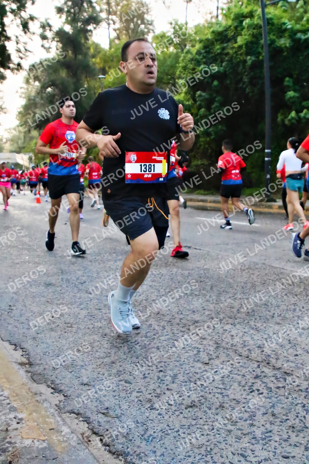 Foto de la CARRERA BIMBO GLOBAL RACE GUADALAJARA en Centro Comercial Andares, Blvd. Puerta de Hierro 4965, Zapopan a las 06:54 · dorsal 1381, 3052