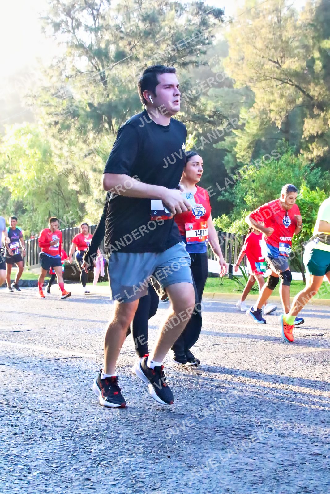 Foto de la CARRERA BIMBO GLOBAL RACE GUADALAJARA en Centro Comercial Andares, Blvd. Puerta de Hierro 4965, Zapopan a las 07:25 · dorsal 1467