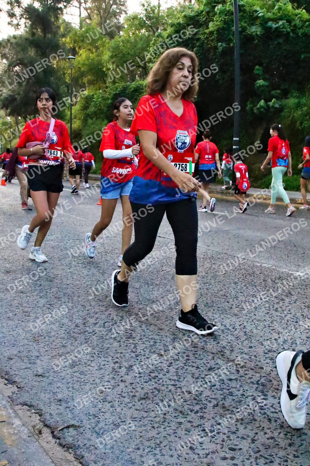 Foto de la CARRERA BIMBO GLOBAL RACE GUADALAJARA en Centro Comercial Andares, Blvd. Puerta de Hierro 4965, Zapopan a las 07:05 · dorsal 7643