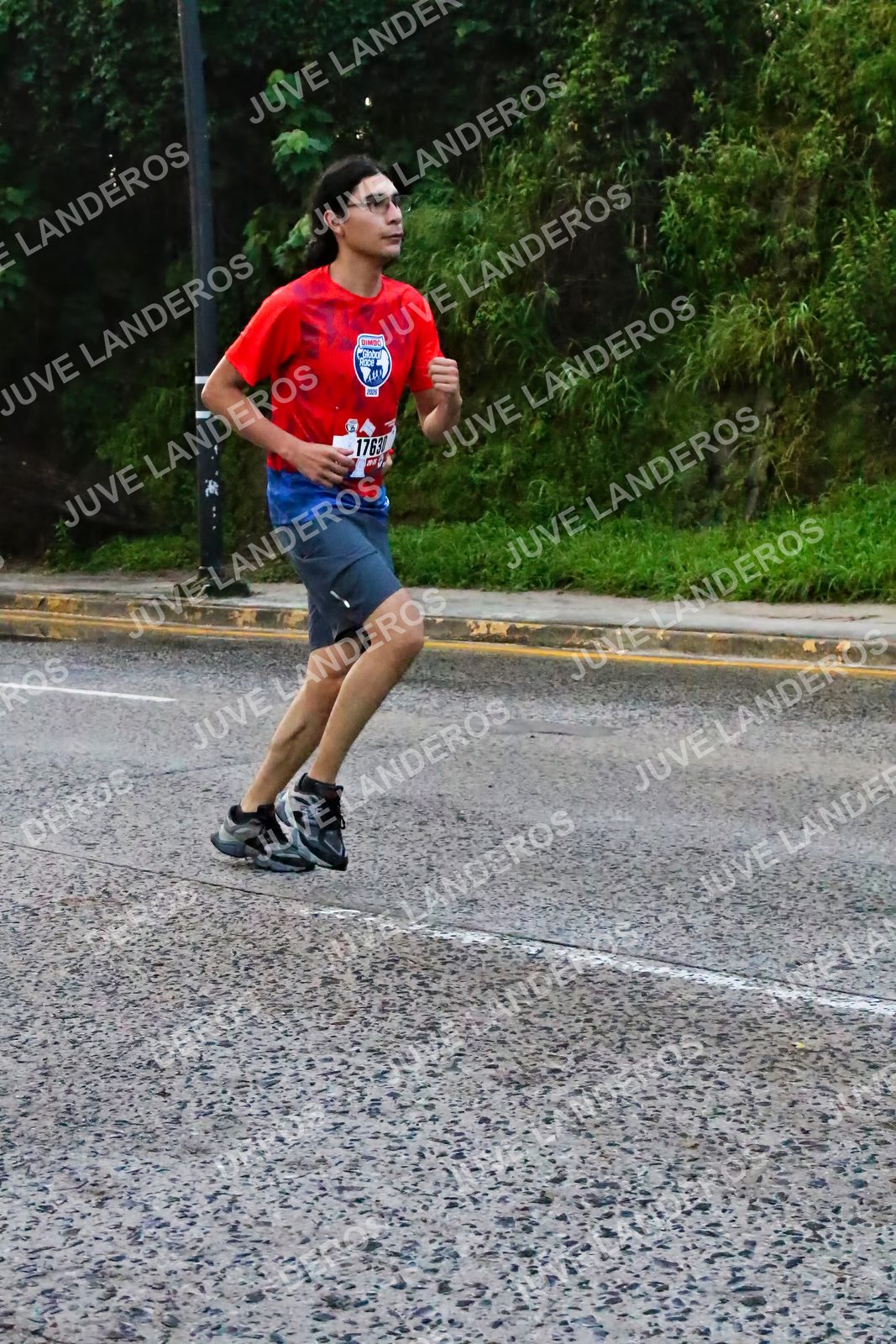 Foto de la CARRERA BIMBO GLOBAL RACE GUADALAJARA en Centro Comercial Andares, Blvd. Puerta de Hierro 4965, Zapopan a las 07:10