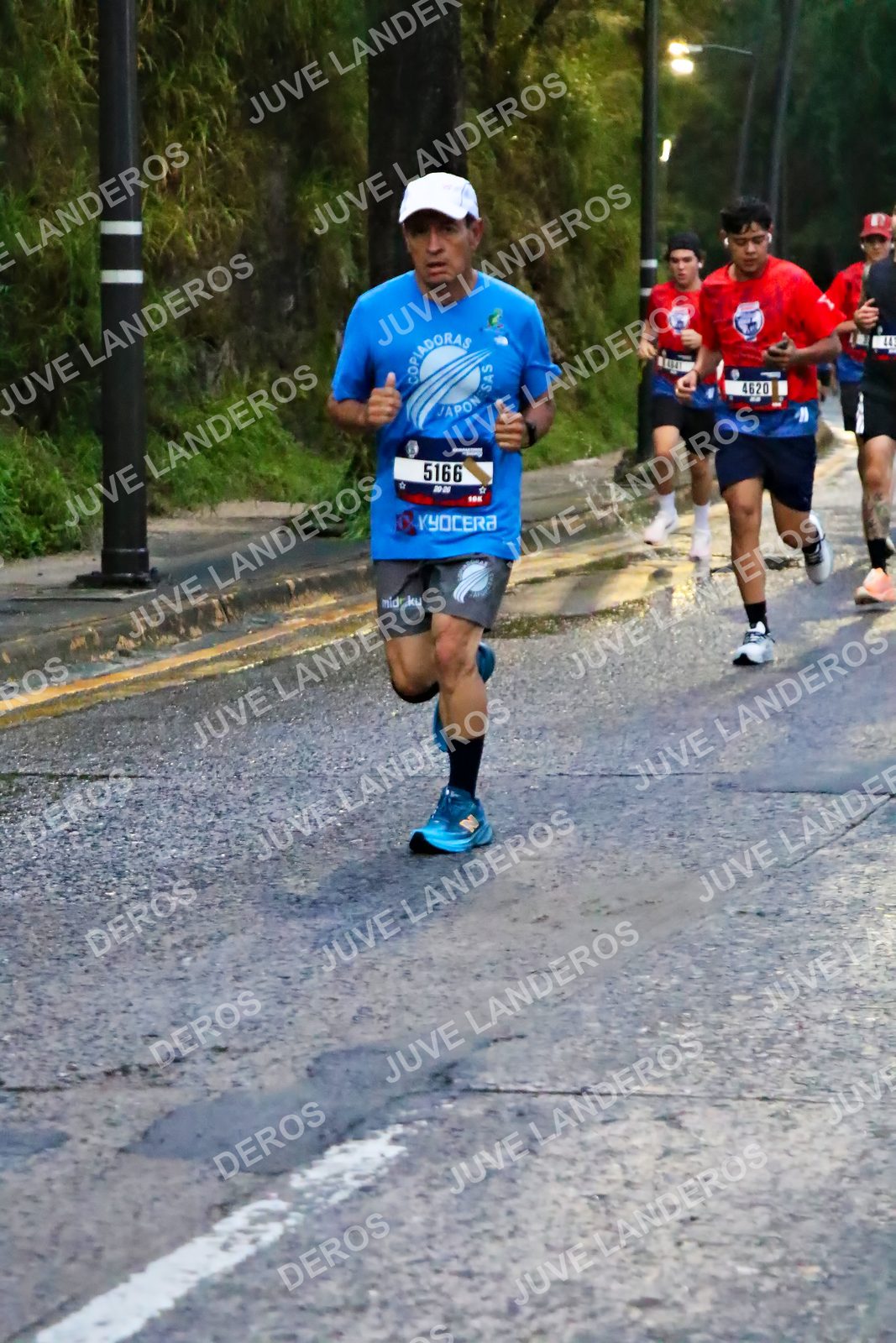 Foto de la CARRERA BIMBO GLOBAL RACE GUADALAJARA en Centro Comercial Andares, Blvd. Puerta de Hierro 4965, Zapopan a las 06:38 · dorsal 5166, 4620