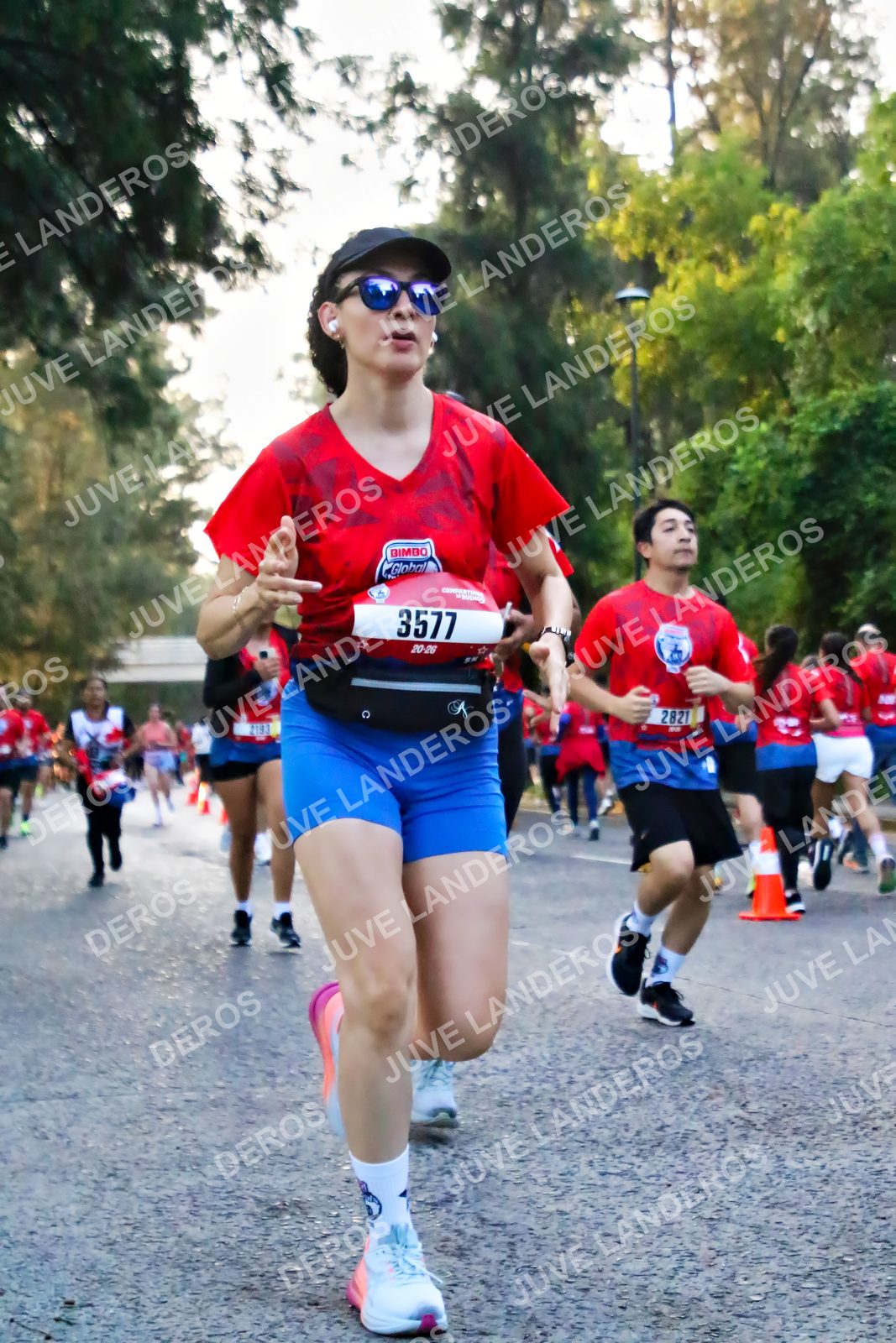Foto de la CARRERA BIMBO GLOBAL RACE GUADALAJARA en Centro Comercial Andares, Blvd. Puerta de Hierro 4965, Zapopan a las 06:57 · dorsal 2821, 3577