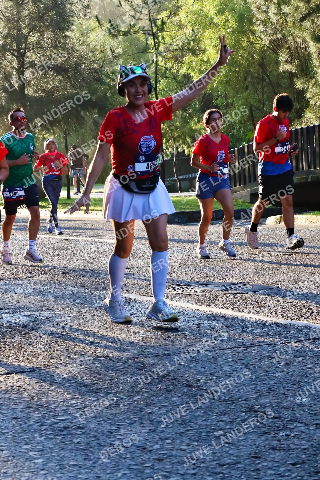 Foto de la CARRERA BIMBO GLOBAL RACE GUADALAJARA en Centro Comercial Andares, Blvd. Puerta de Hierro 4965, Zapopan a las 07:27 · dorsal 4850, 5580, 857, 4856