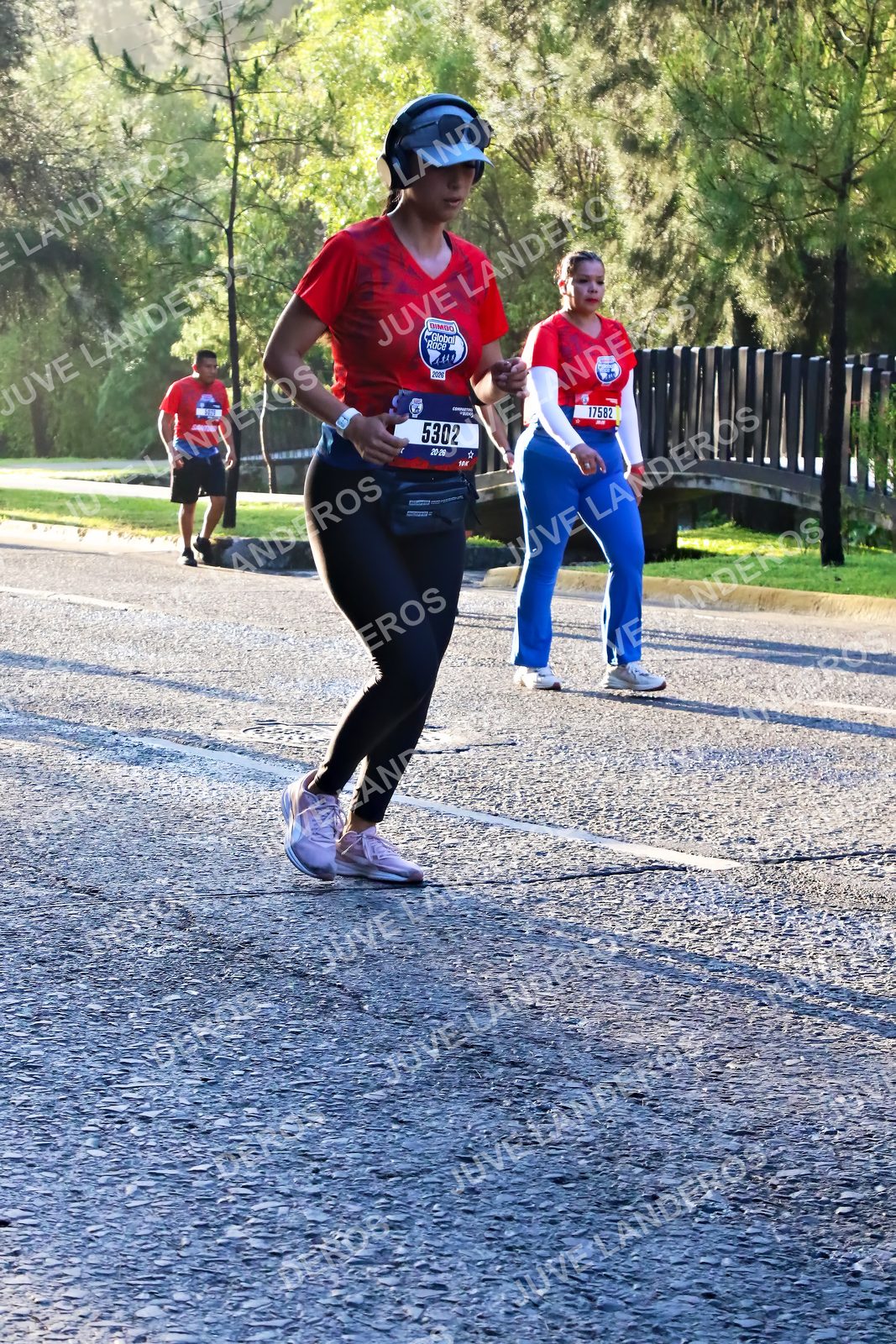 Foto de la CARRERA BIMBO GLOBAL RACE GUADALAJARA en Centro Comercial Andares, Blvd. Puerta de Hierro 4965, Zapopan a las 07:29 · dorsal 5302, 17582, 2020