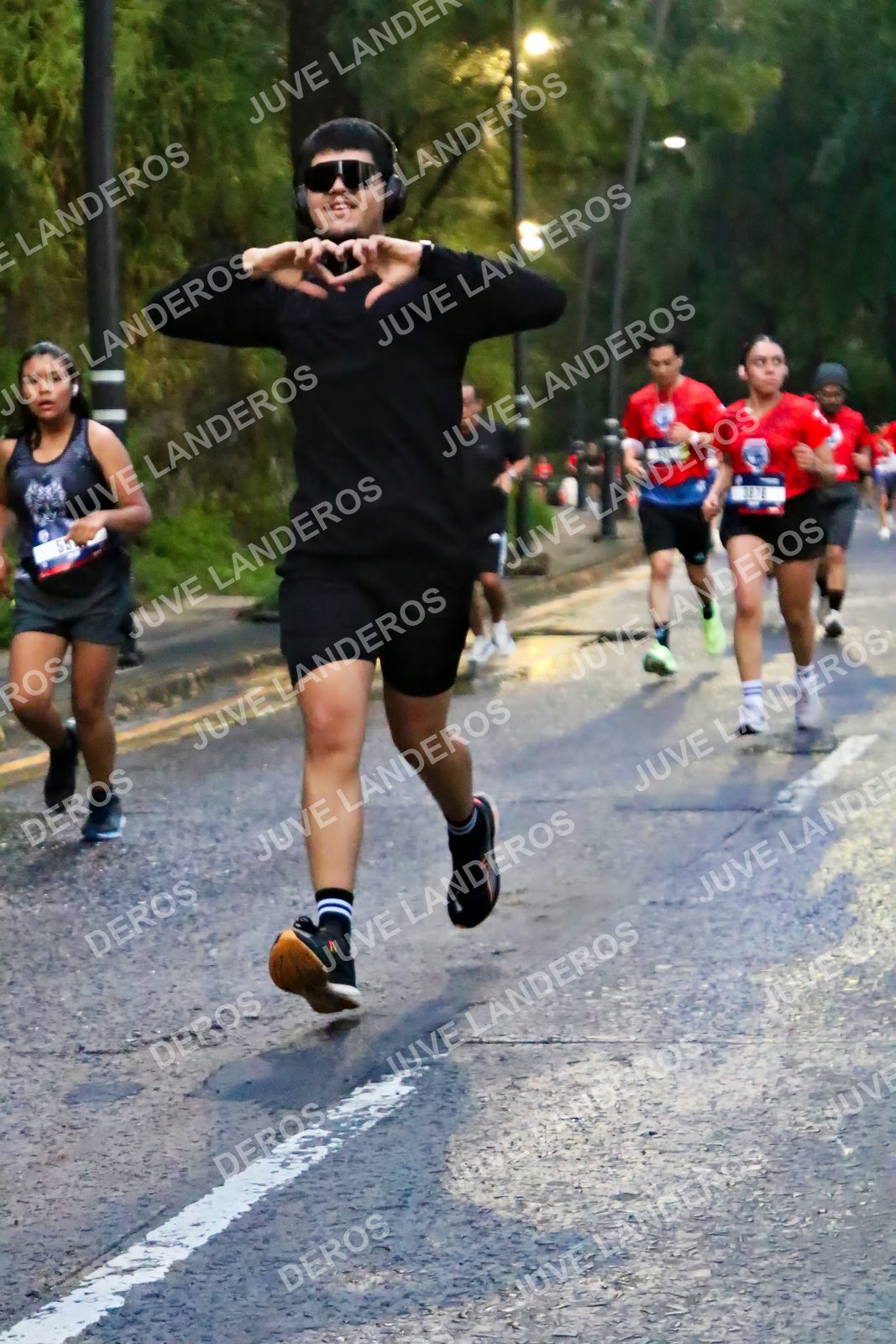 Foto de la CARRERA BIMBO GLOBAL RACE GUADALAJARA en Centro Comercial Andares, Blvd. Puerta de Hierro 4965, Zapopan a las 06:39 · dorsal 55