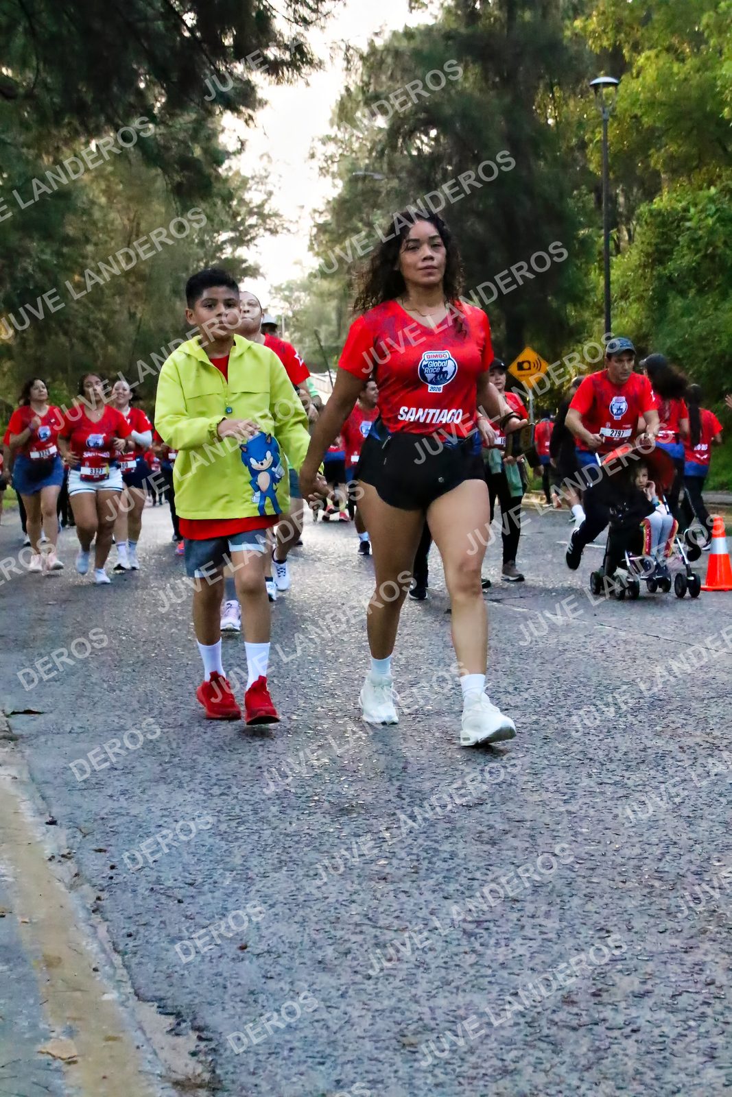 Foto de la CARRERA BIMBO GLOBAL RACE GUADALAJARA en Centro Comercial Andares, Blvd. Puerta de Hierro 4965, Zapopan a las 07:05