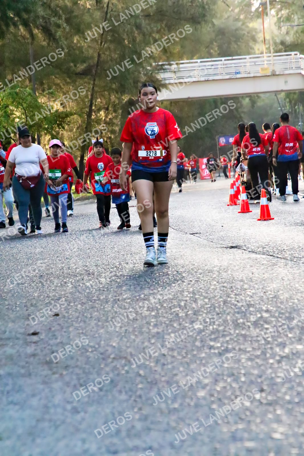 Foto de la CARRERA BIMBO GLOBAL RACE GUADALAJARA en Centro Comercial Andares, Blvd. Puerta de Hierro 4965, Zapopan a las 07:11 · dorsal 3278, 179, 890, 112