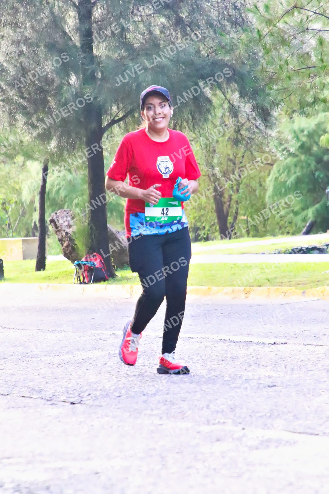 Foto de la CARRERA BIMBO GLOBAL RACE GUADALAJARA en Centro Comercial Andares, Blvd. Puerta de Hierro 4965, Zapopan a las 07:42 · dorsal 42