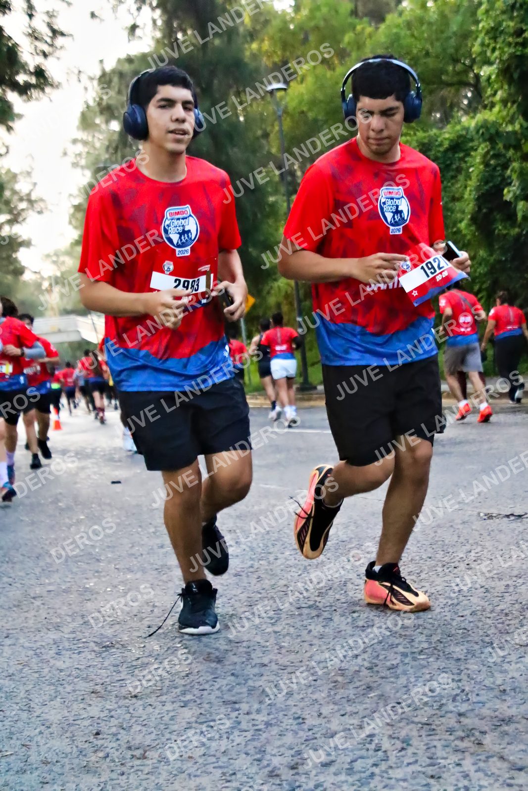 Foto de la CARRERA BIMBO GLOBAL RACE GUADALAJARA en Centro Comercial Andares, Blvd. Puerta de Hierro 4965, Zapopan a las 04:59 · dorsal 192, 2983