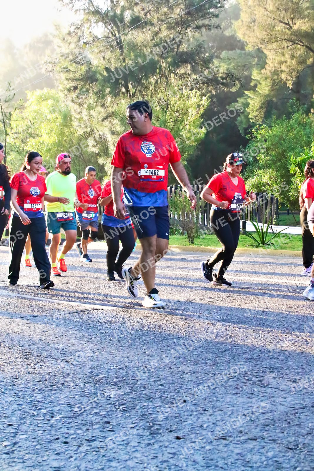 Foto de la CARRERA BIMBO GLOBAL RACE GUADALAJARA en Centro Comercial Andares, Blvd. Puerta de Hierro 4965, Zapopan a las 07:25 · dorsal 1467, 1462, 4286, 5208