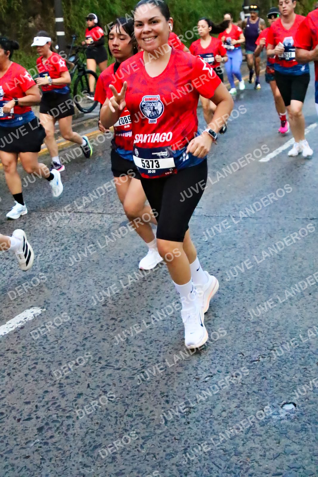 Foto de la CARRERA BIMBO GLOBAL RACE GUADALAJARA en Centro Comercial Andares, Blvd. Puerta de Hierro 4965, Zapopan a las 04:49 · dorsal 5373, 2089, 2020