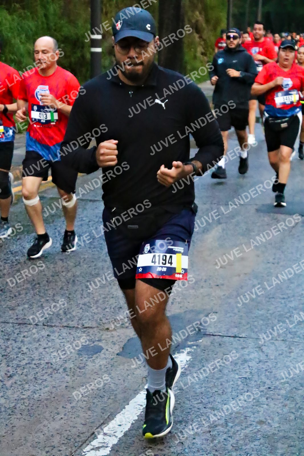 Foto de la CARRERA BIMBO GLOBAL RACE GUADALAJARA en Centro Comercial Andares, Blvd. Puerta de Hierro 4965, Zapopan a las 06:41 · dorsal 4194, 4113