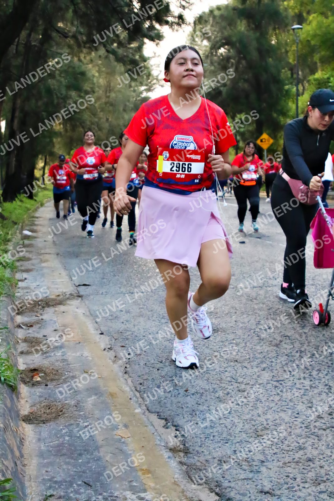 Foto de la CARRERA BIMBO GLOBAL RACE GUADALAJARA en Centro Comercial Andares, Blvd. Puerta de Hierro 4965, Zapopan a las 07:03 · dorsal 2966