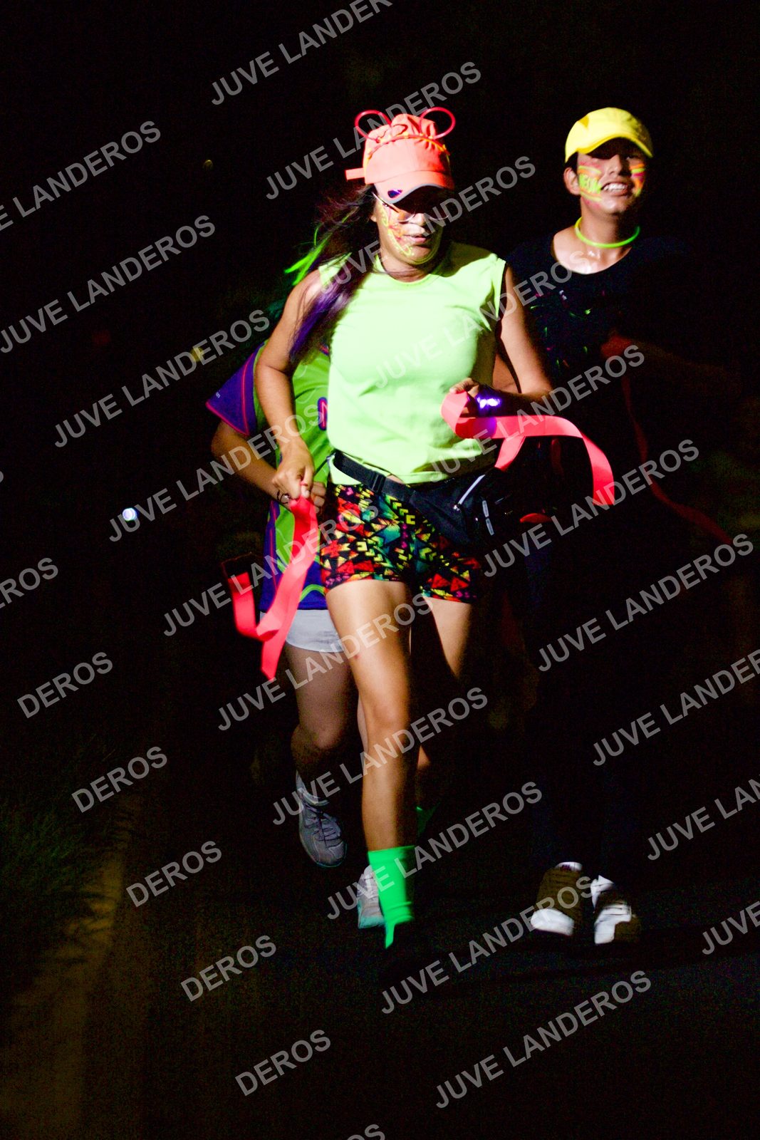 Foto de la Carrera Neón 2026 (Serial Corramos Zapopan) en Parque de las Niñas y los Niños, Blvd. Panamericano 430, Zapopan a las 20:19