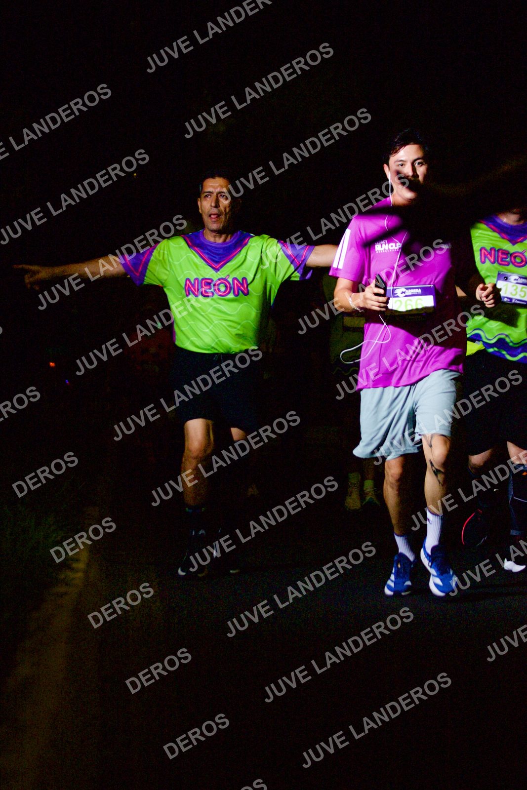 Foto de la Carrera Neón 2026 (Serial Corramos Zapopan) en Parque de las Niñas y los Niños, Blvd. Panamericano 430, Zapopan a las 20:15 · dorsal 135, 266