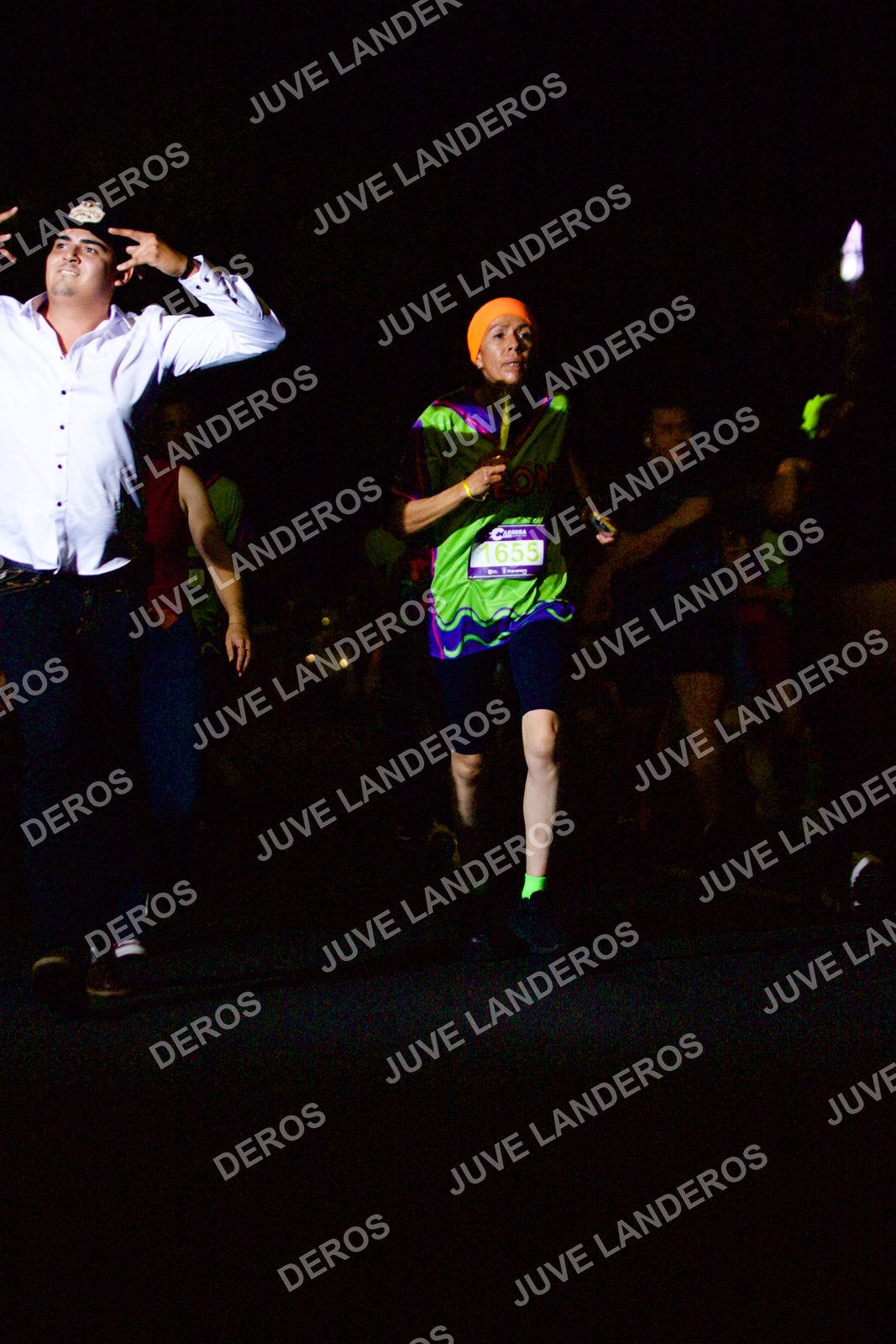 Foto de la Carrera Neón 2026 (Serial Corramos Zapopan) en Parque de las Niñas y los Niños, Blvd. Panamericano 430, Zapopan a las 20:14