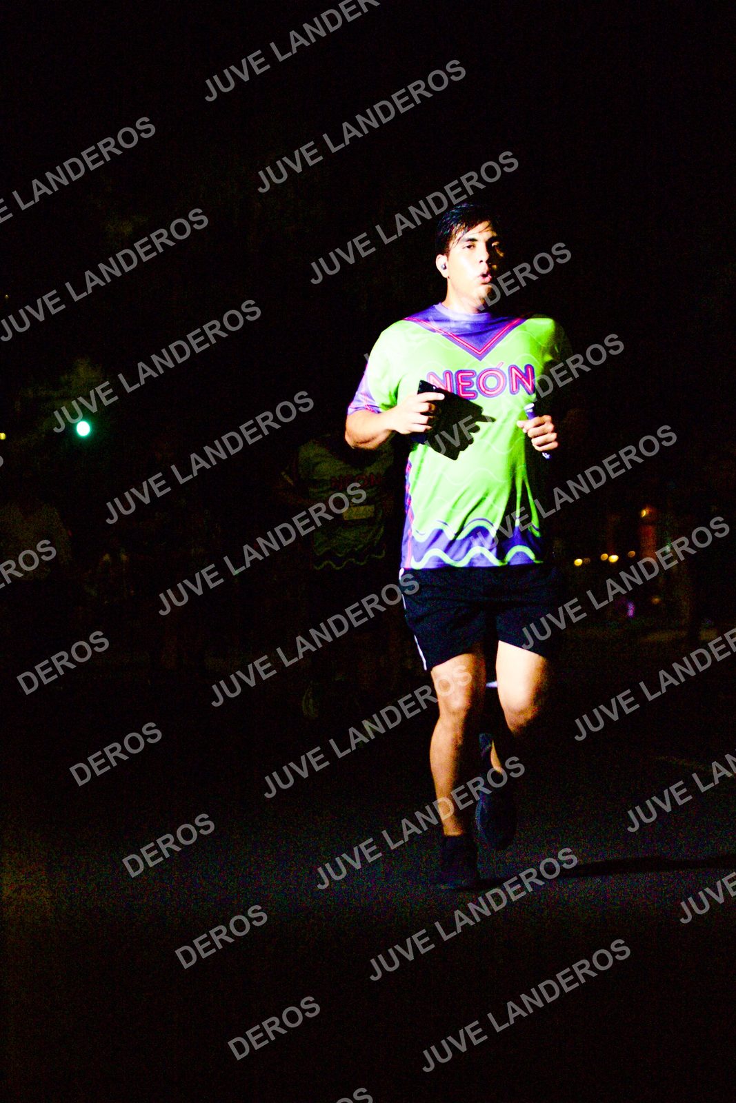Foto de la Carrera Neón 2026 (Serial Corramos Zapopan) en Parque de las Niñas y los Niños, Blvd. Panamericano 430, Zapopan a las 20:14