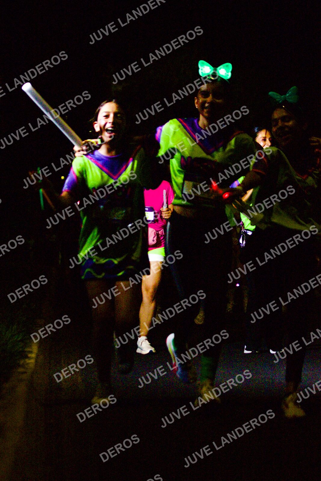 Foto de la Carrera Neón 2026 (Serial Corramos Zapopan) en Parque de las Niñas y los Niños, Blvd. Panamericano 430, Zapopan a las 20:21