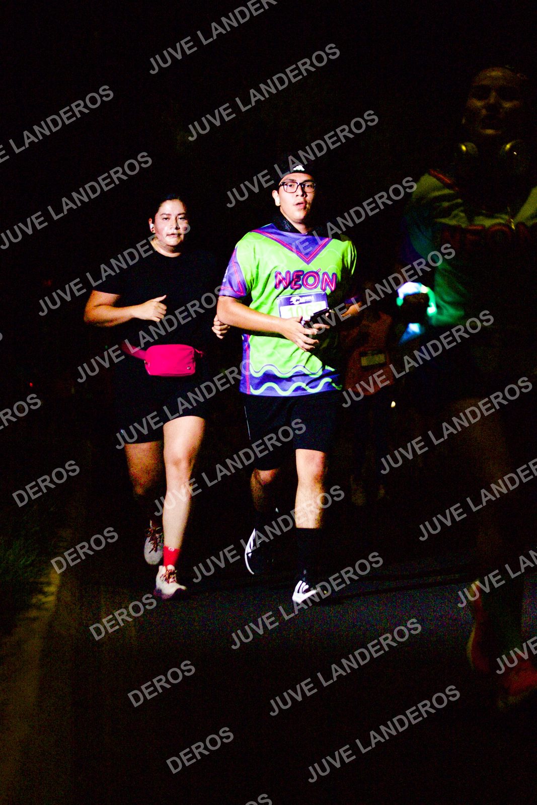 Foto de la Carrera Neón 2026 (Serial Corramos Zapopan) en Parque de las Niñas y los Niños, Blvd. Panamericano 430, Zapopan a las 20:13