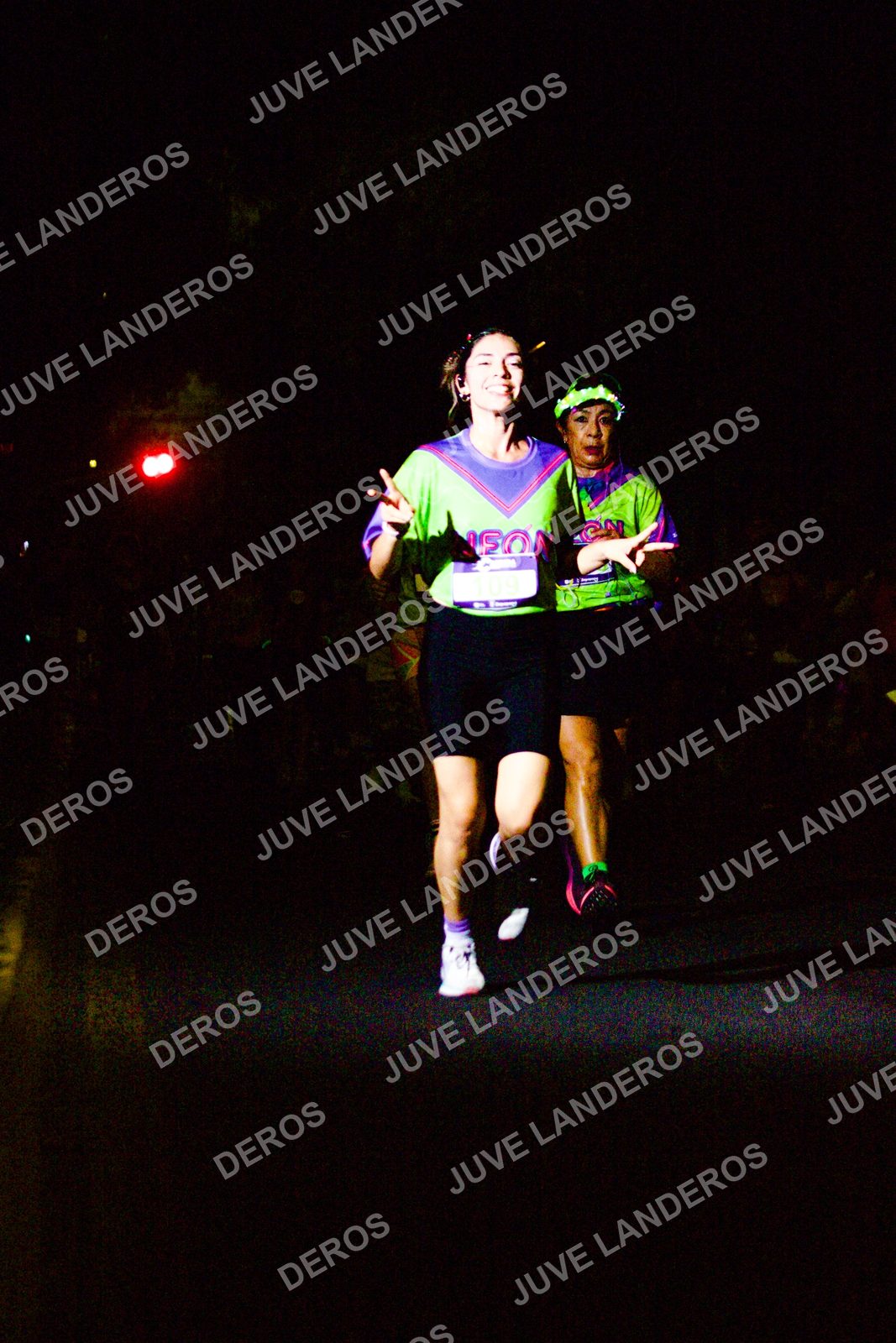 Foto de la Carrera Neón 2026 (Serial Corramos Zapopan) en Parque de las Niñas y los Niños, Blvd. Panamericano 430, Zapopan a las 20:16