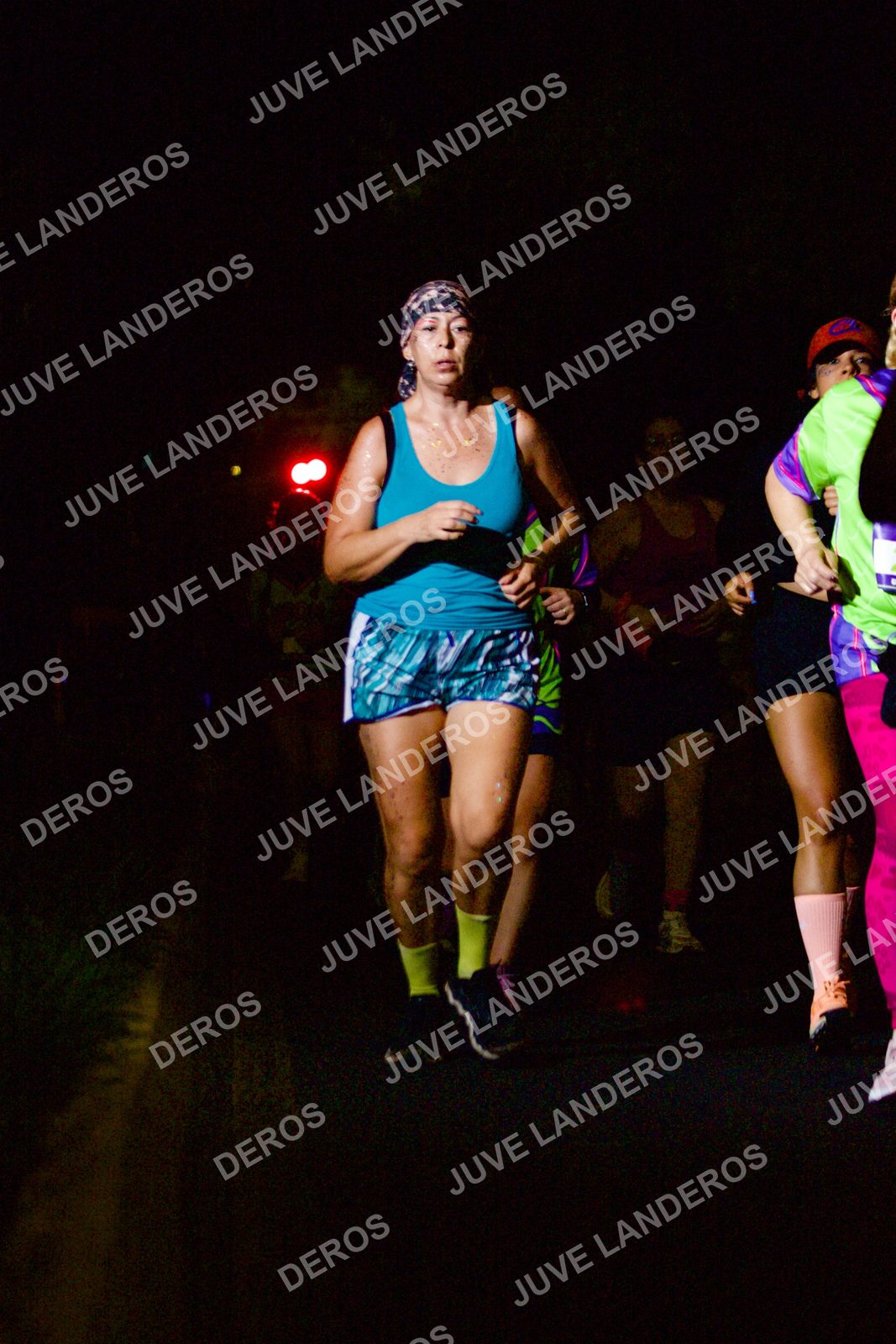 Foto de la Carrera Neón 2026 (Serial Corramos Zapopan) en Parque de las Niñas y los Niños, Blvd. Panamericano 430, Zapopan a las 20:18