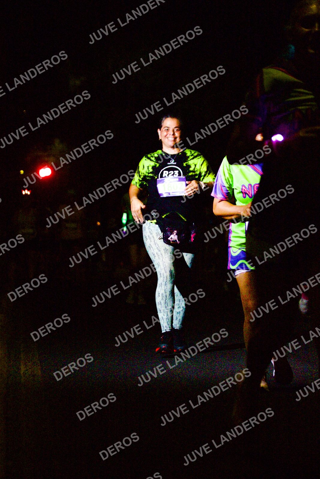 Foto de la Carrera Neón 2026 (Serial Corramos Zapopan) en Parque de las Niñas y los Niños, Blvd. Panamericano 430, Zapopan a las 20:14 · dorsal 1802