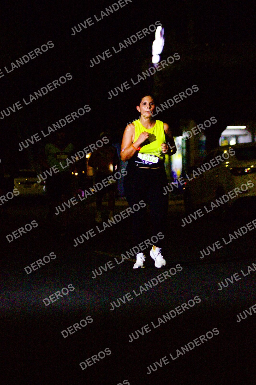 Foto de la Carrera Neón 2026 (Serial Corramos Zapopan) en Parque de las Niñas y los Niños, Blvd. Panamericano 430, Zapopan a las 20:13 · dorsal 1502