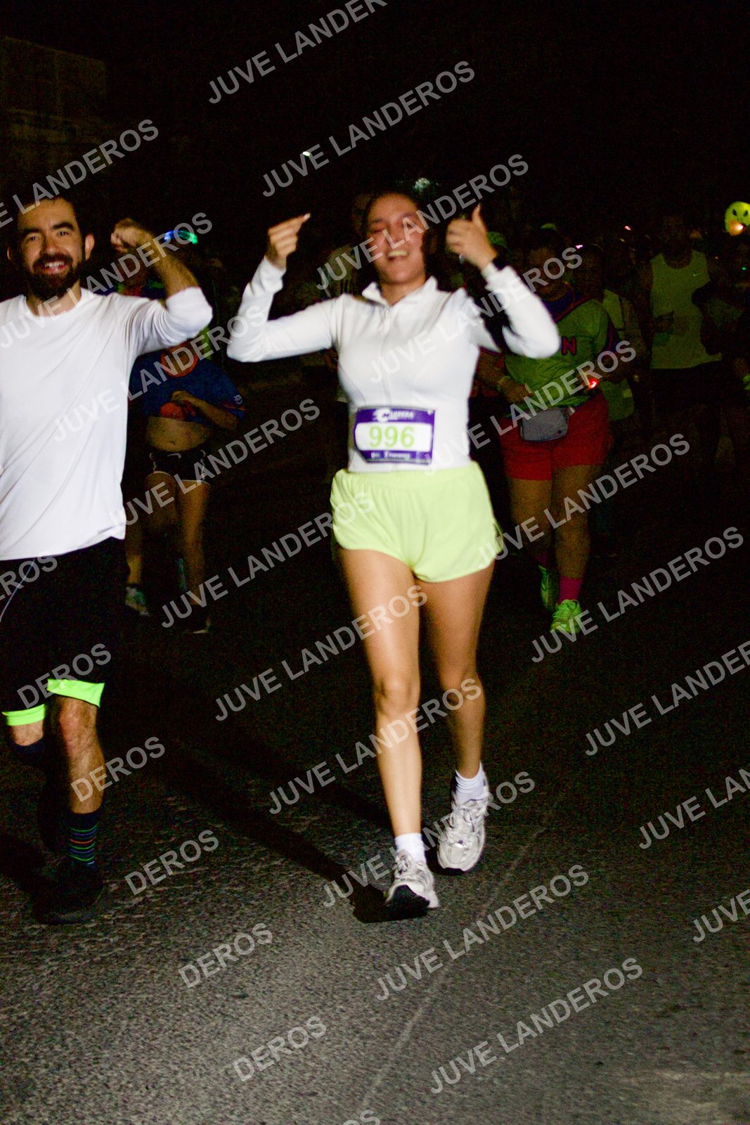 Foto de la Carrera Neón 2026 (Serial Corramos Zapopan) en Parque de las Niñas y los Niños, Blvd. Panamericano 430, Zapopan a las 20:35 · dorsal 996