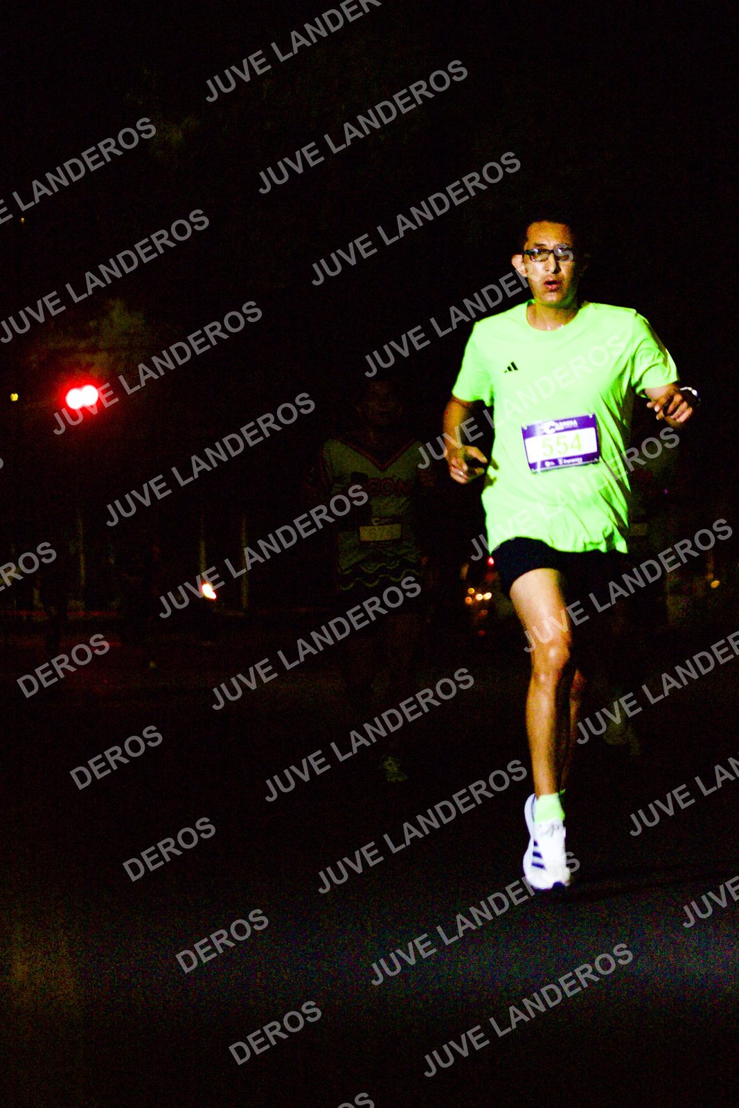 Foto de la Carrera Neón 2026 (Serial Corramos Zapopan) en Parque de las Niñas y los Niños, Blvd. Panamericano 430, Zapopan a las 20:09