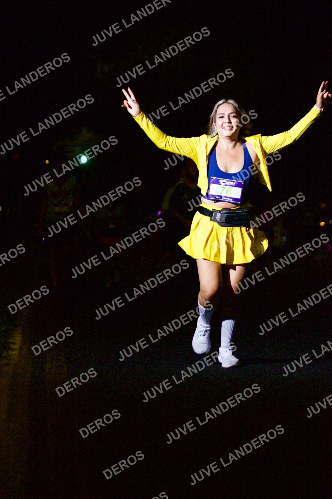 Foto de la Carrera Neón 2026 (Serial Corramos Zapopan) en Parque de las Niñas y los Niños, Blvd. Panamericano 430, Zapopan a las 20:15 · dorsal 76