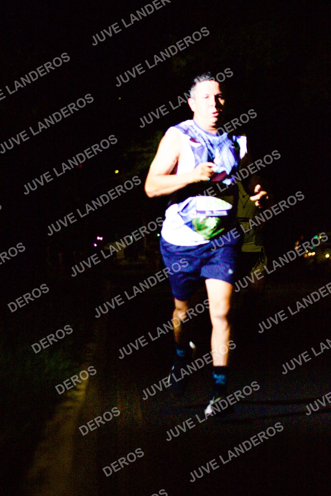 Foto de la Carrera Neón 2026 (Serial Corramos Zapopan) en Parque de las Niñas y los Niños, Blvd. Panamericano 430, Zapopan a las 20:10
