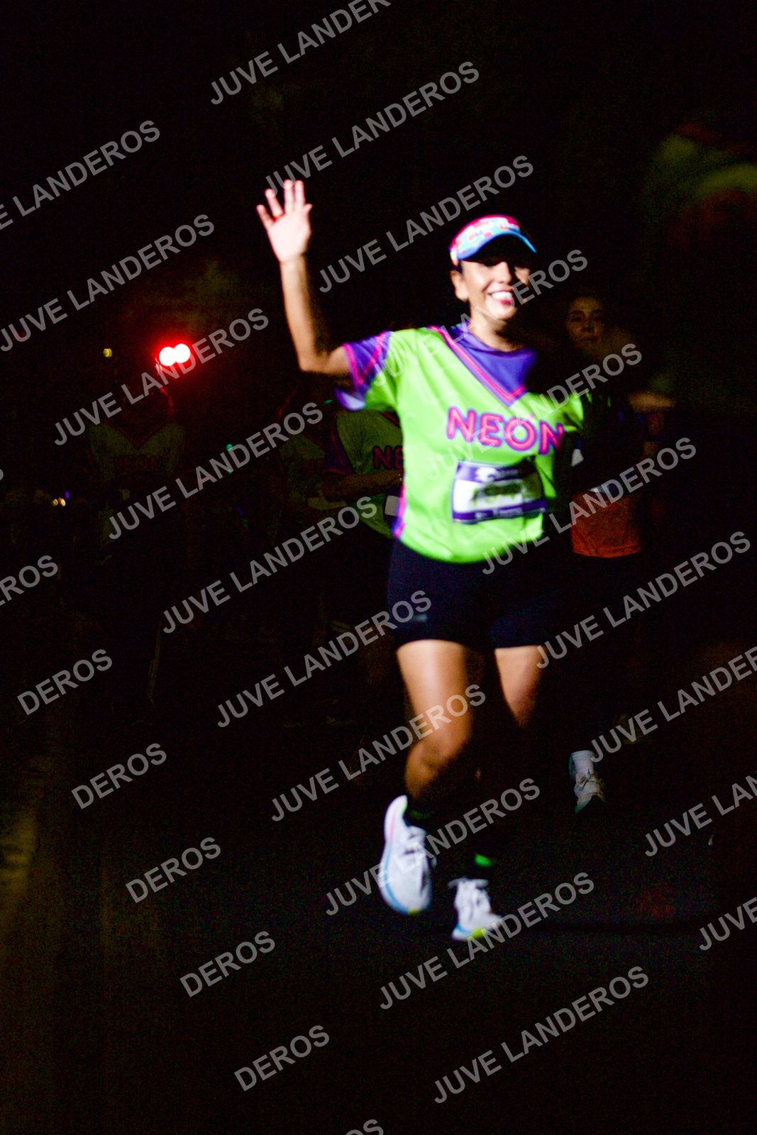 Foto de la Carrera Neón 2026 (Serial Corramos Zapopan) en Parque de las Niñas y los Niños, Blvd. Panamericano 430, Zapopan a las 20:18