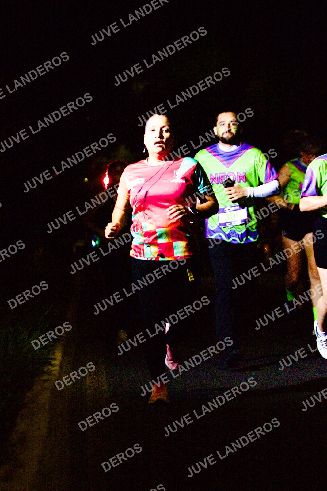 Foto de la Carrera Neón 2026 (Serial Corramos Zapopan) en Parque de las Niñas y los Niños, Blvd. Panamericano 430, Zapopan a las 20:13