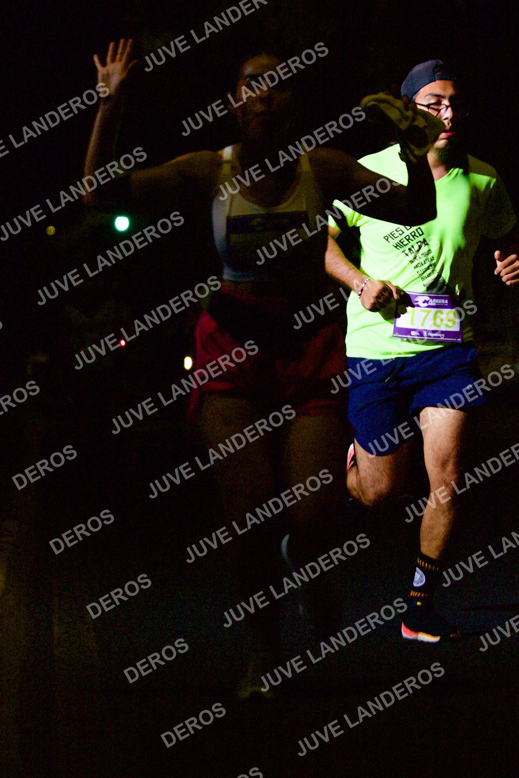 Foto de la Carrera Neón 2026 (Serial Corramos Zapopan) en Parque de las Niñas y los Niños, Blvd. Panamericano 430, Zapopan a las 20:12 · dorsal 1769