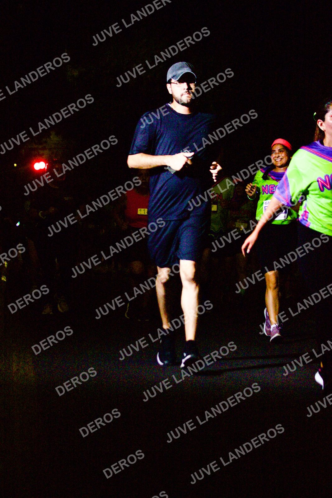 Foto de la Carrera Neón 2026 (Serial Corramos Zapopan) en Parque de las Niñas y los Niños, Blvd. Panamericano 430, Zapopan a las 20:17