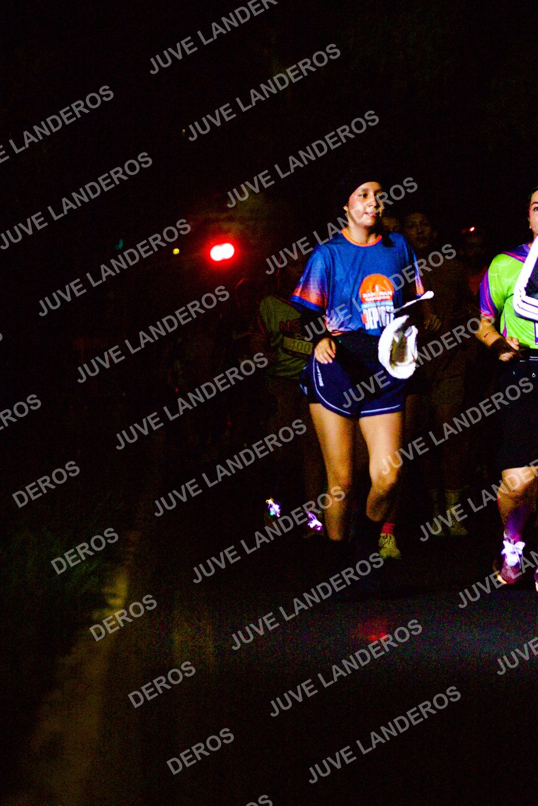 Foto de la Carrera Neón 2026 (Serial Corramos Zapopan) en Parque de las Niñas y los Niños, Blvd. Panamericano 430, Zapopan a las 20:21