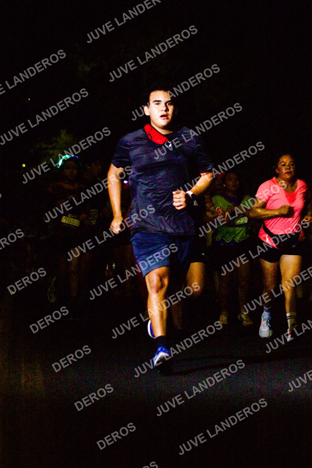 Foto de la Carrera Neón 2026 (Serial Corramos Zapopan) en Parque de las Niñas y los Niños, Blvd. Panamericano 430, Zapopan a las 20:18 · dorsal 1955