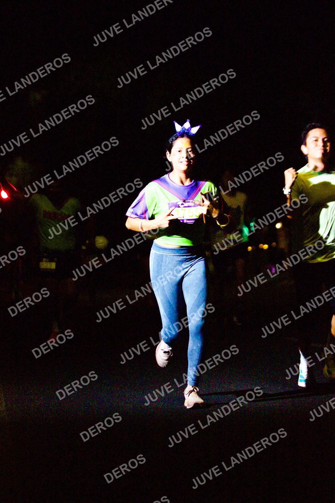 Foto de la Carrera Neón 2026 (Serial Corramos Zapopan) en Parque de las Niñas y los Niños, Blvd. Panamericano 430, Zapopan a las 20:11 · dorsal 1755
