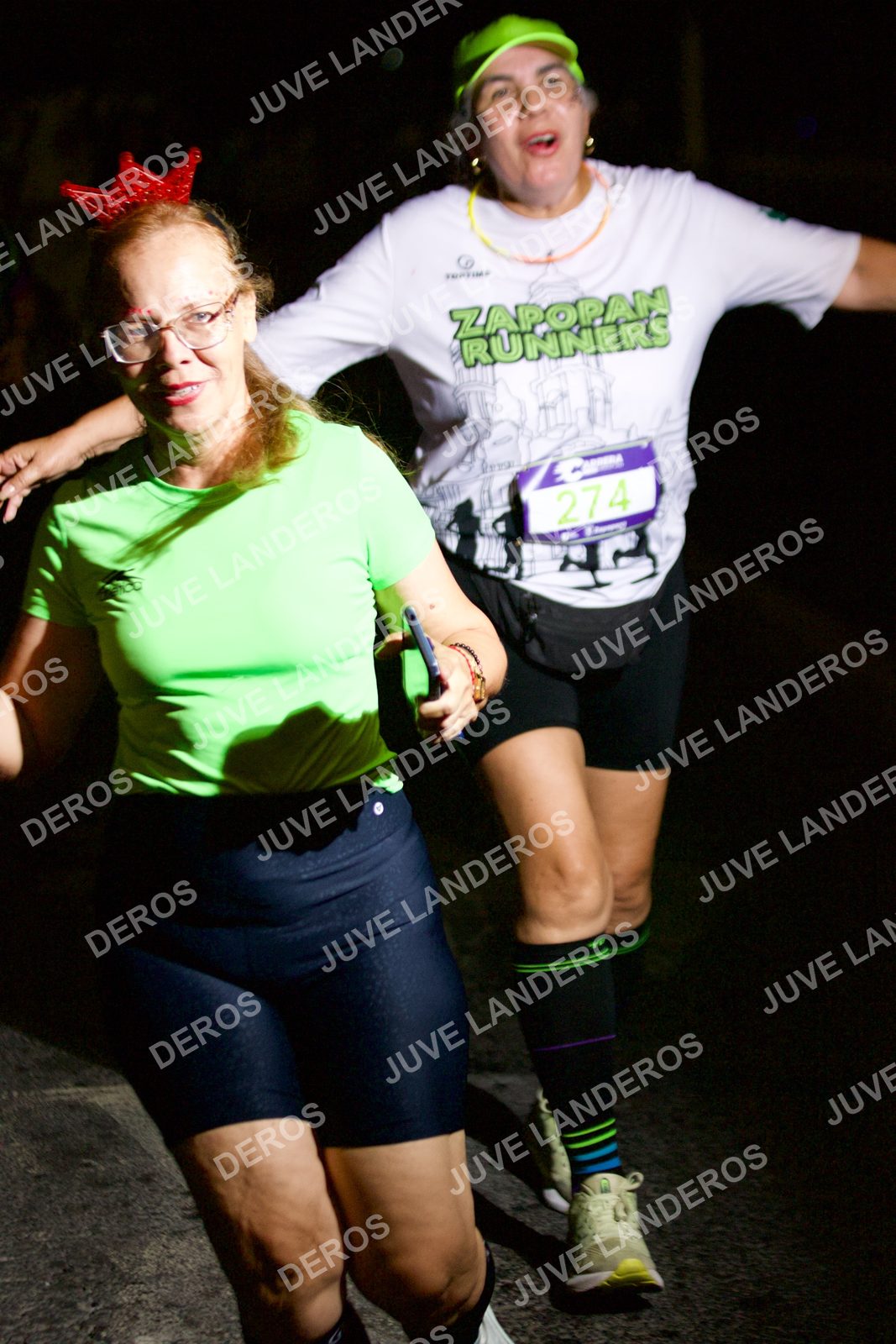 Foto de la Carrera Neón 2026 (Serial Corramos Zapopan) en Parque de las Niñas y los Niños, Blvd. Panamericano 430, Zapopan a las 20:35 · dorsal 274