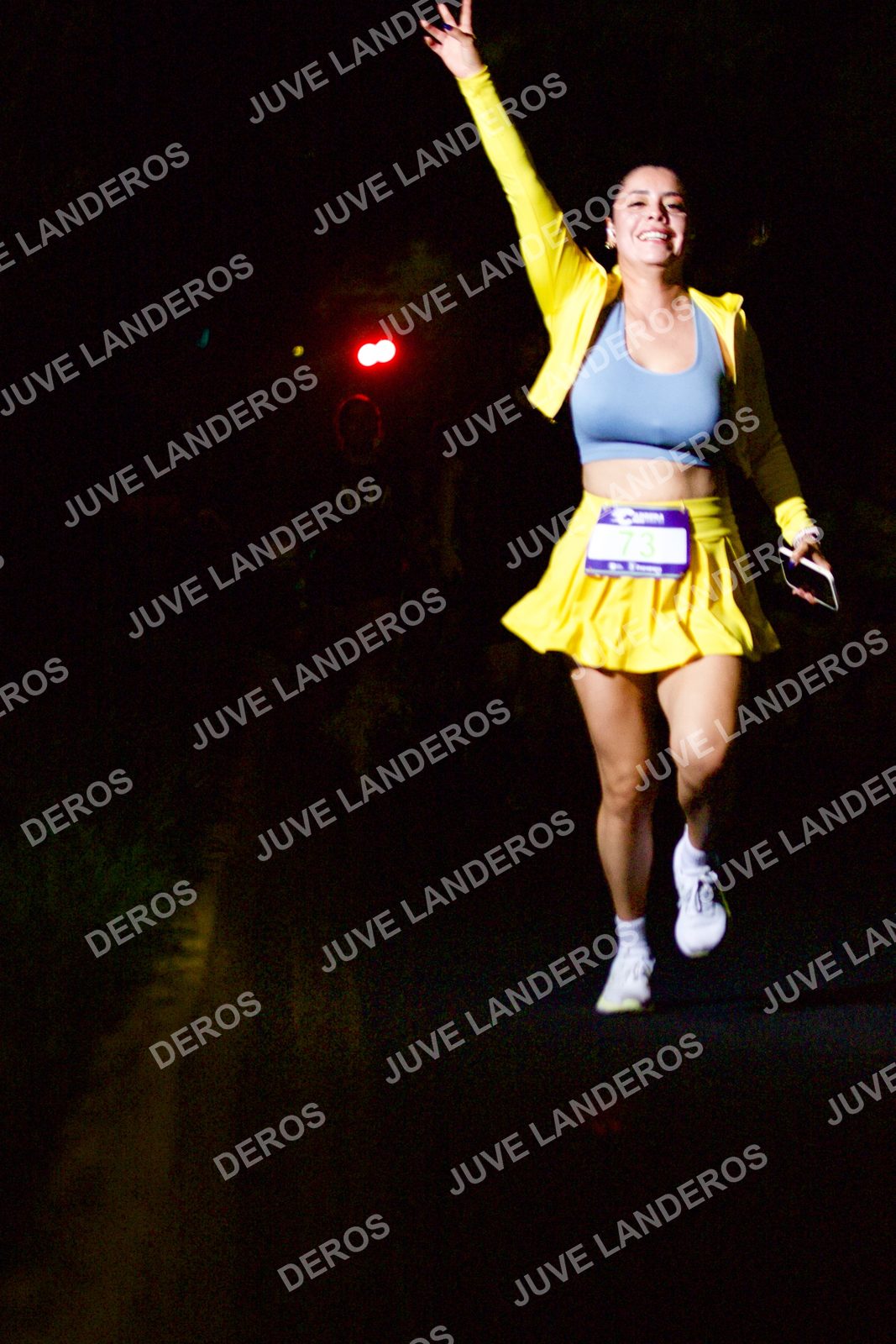 Foto de la Carrera Neón 2026 (Serial Corramos Zapopan) en Parque de las Niñas y los Niños, Blvd. Panamericano 430, Zapopan a las 20:16 · dorsal 73