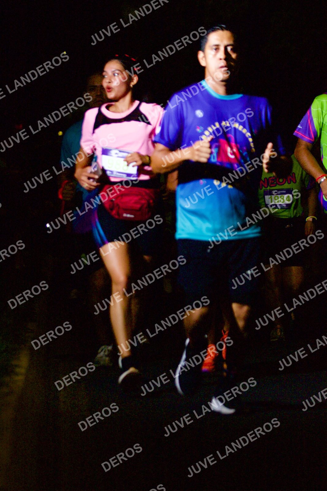 Foto de la Carrera Neón 2026 (Serial Corramos Zapopan) en Parque de las Niñas y los Niños, Blvd. Panamericano 430, Zapopan a las 20:19 · dorsal 1984