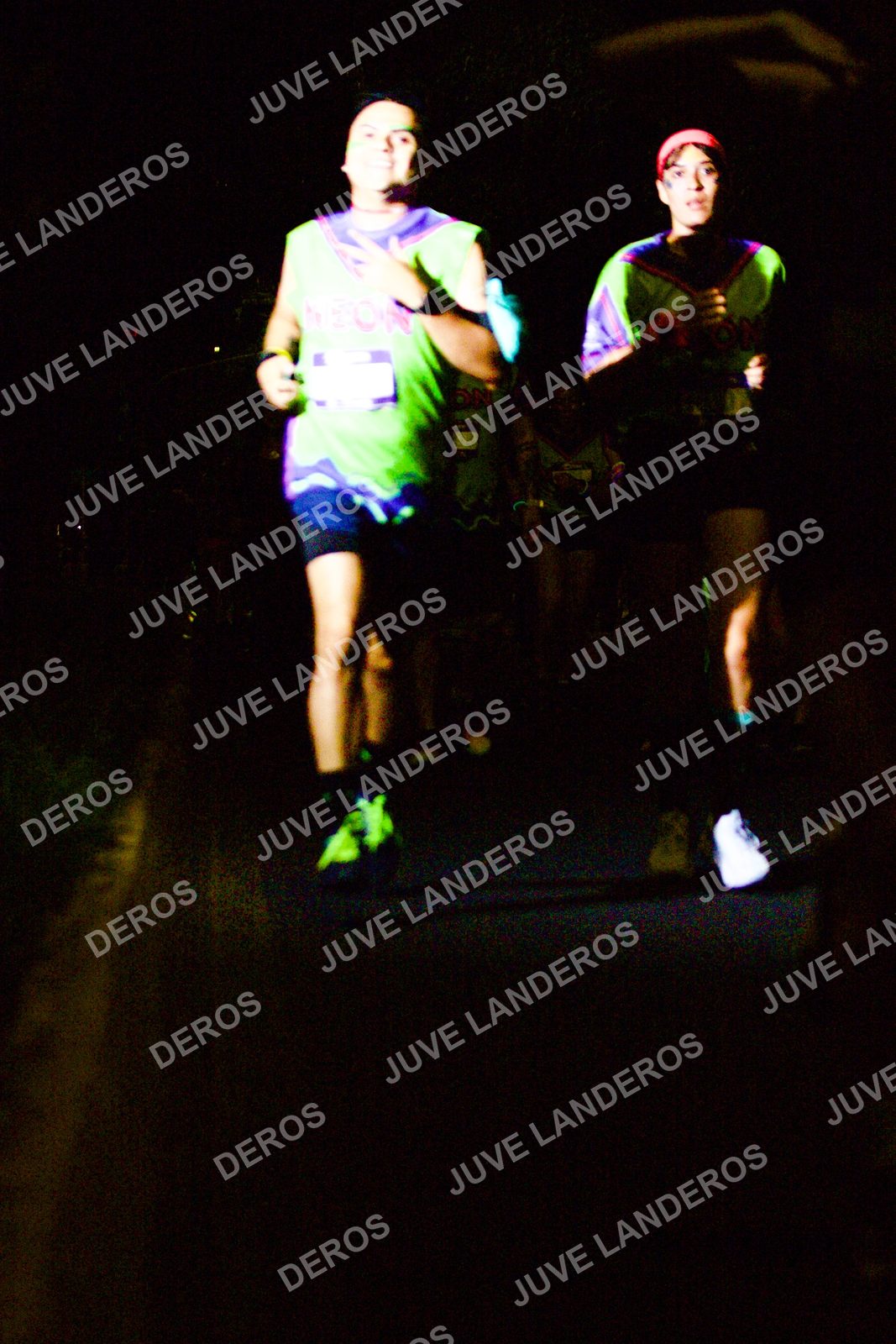 Foto de la Carrera Neón 2026 (Serial Corramos Zapopan) en Parque de las Niñas y los Niños, Blvd. Panamericano 430, Zapopan a las 20:17
