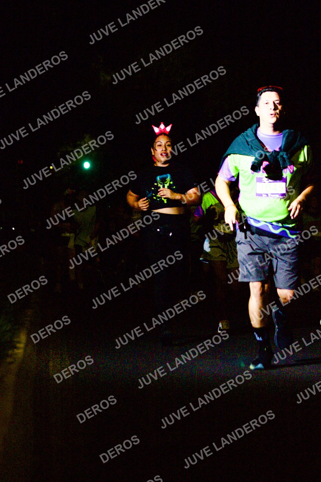 Foto de la Carrera Neón 2026 (Serial Corramos Zapopan) en Parque de las Niñas y los Niños, Blvd. Panamericano 430, Zapopan a las 20:21 · dorsal 841